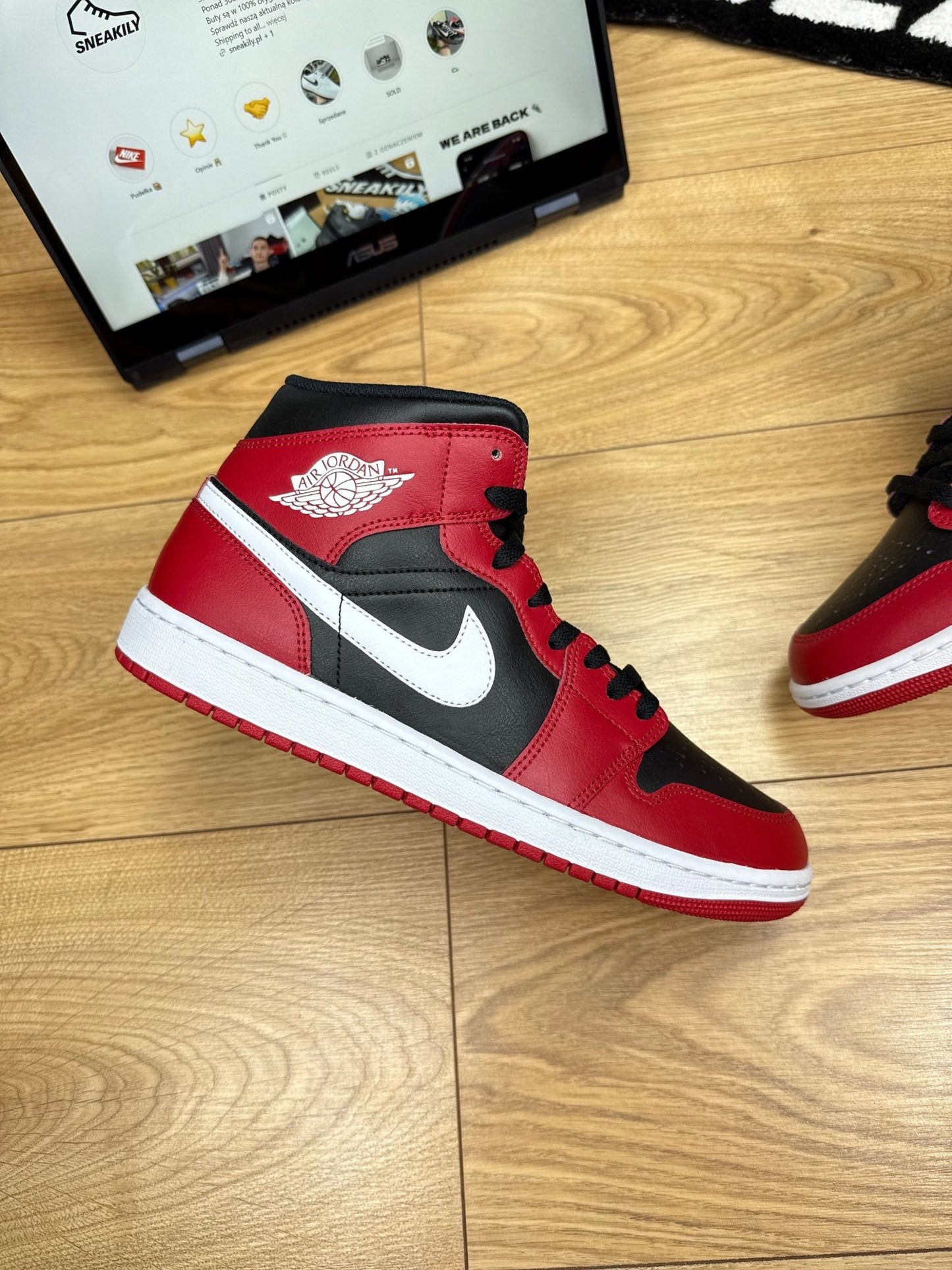 Nike Air Jordan 1 Mid (44)