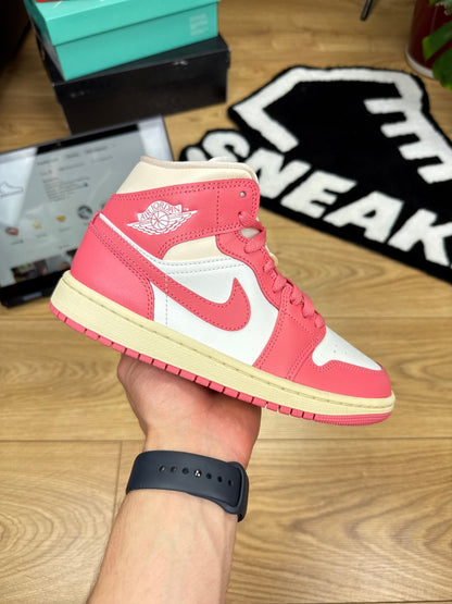Nike Air Jordan 1 Mid (37.5)