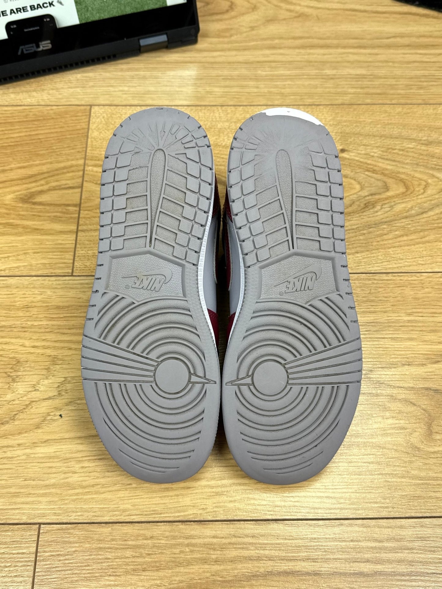 Nike Air Jordan 1 Mid (36.5)
