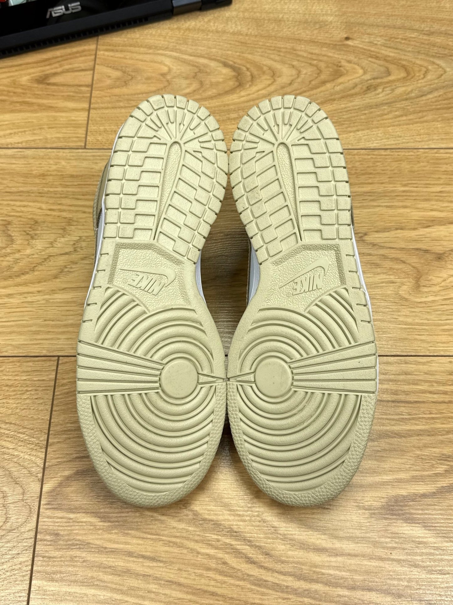 Nike Dunk Low (38)