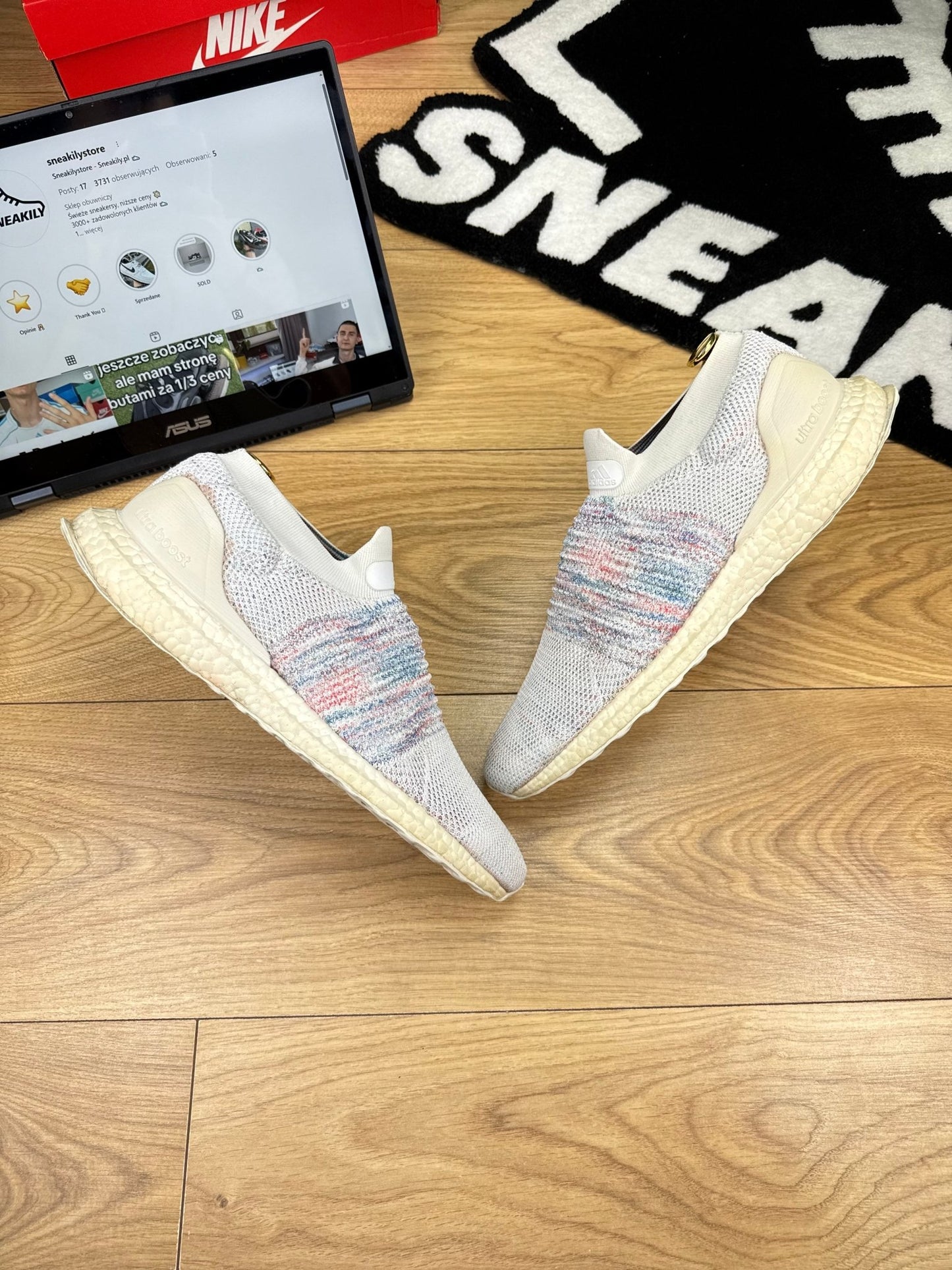 Adidas UltraBoost Laceless (45 1/3)