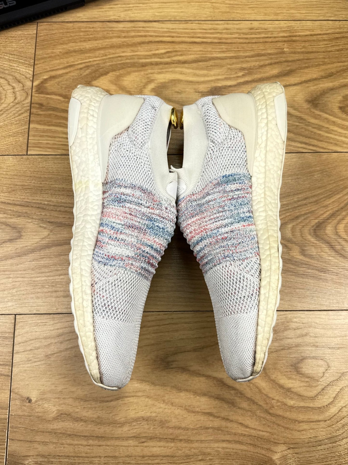 Adidas UltraBoost Laceless (45 1/3)