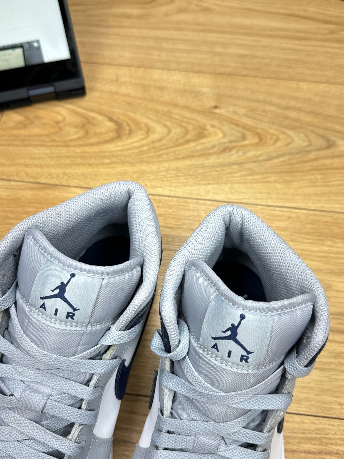 Nike Air Jordan 1 Mid (44)