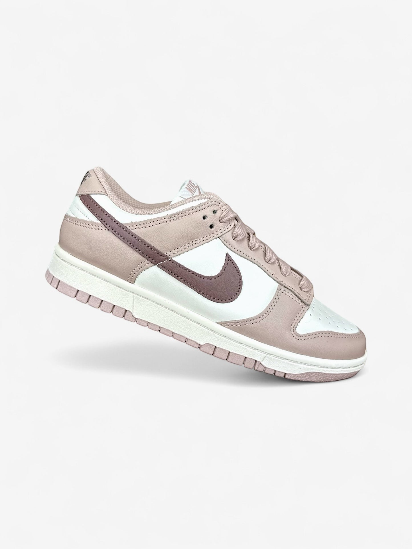 Nike Dunk Low (40)
