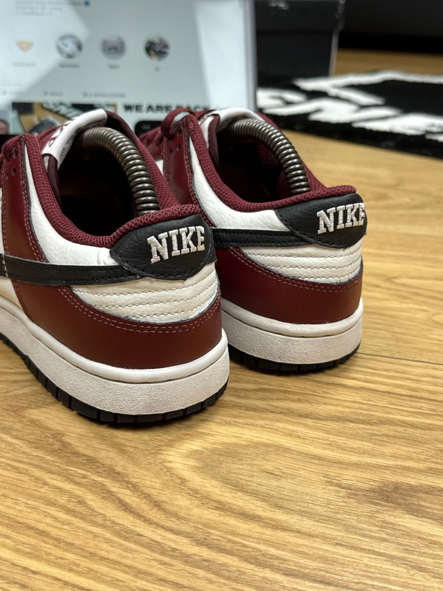 Nike Dunk Low (41)