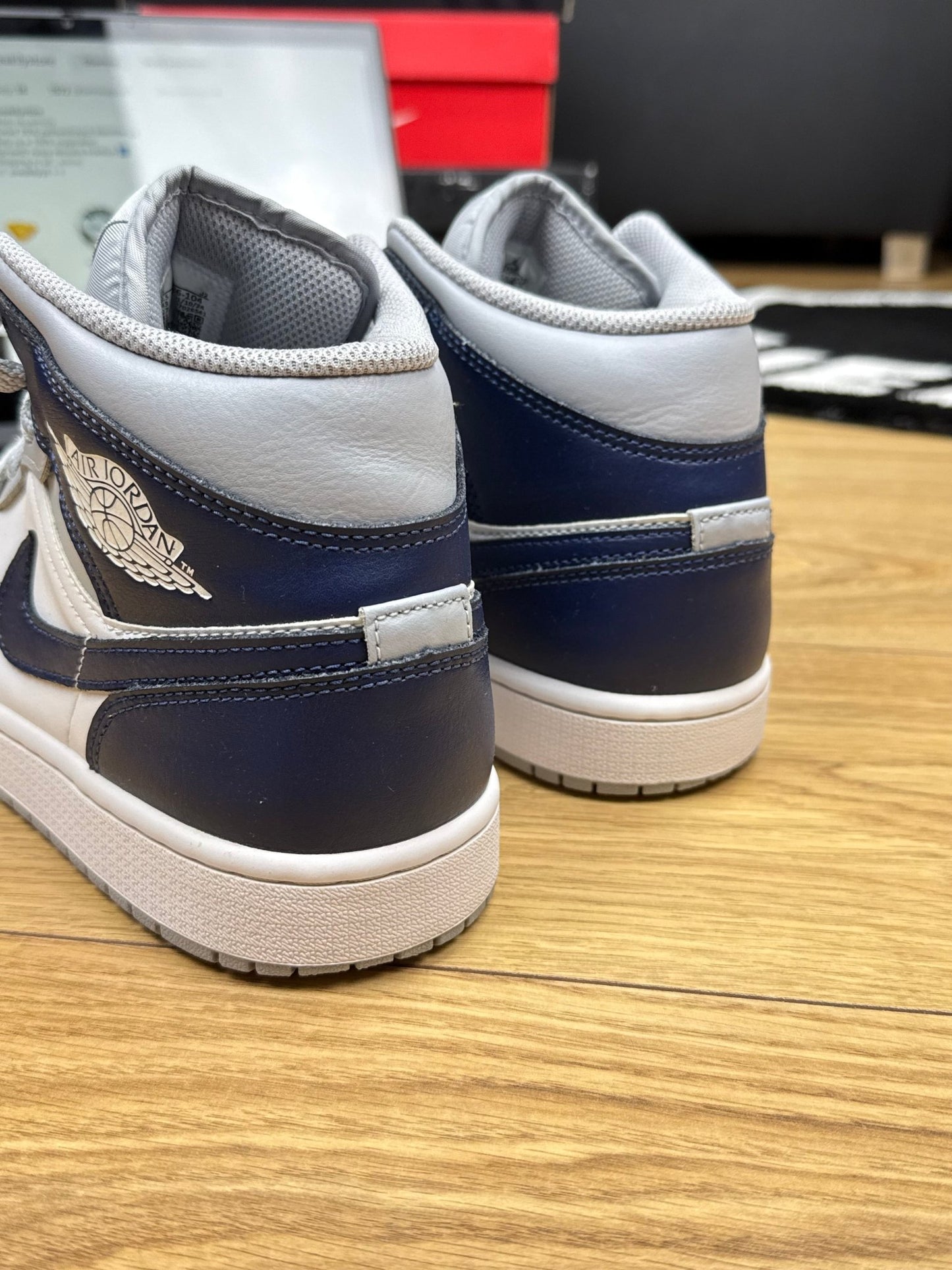 Nike Air Jordan 1 Mid (43)
