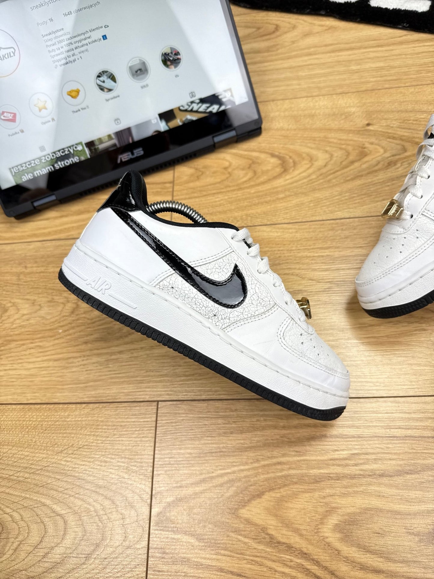 Nike Air Force 1 Low (37.5)