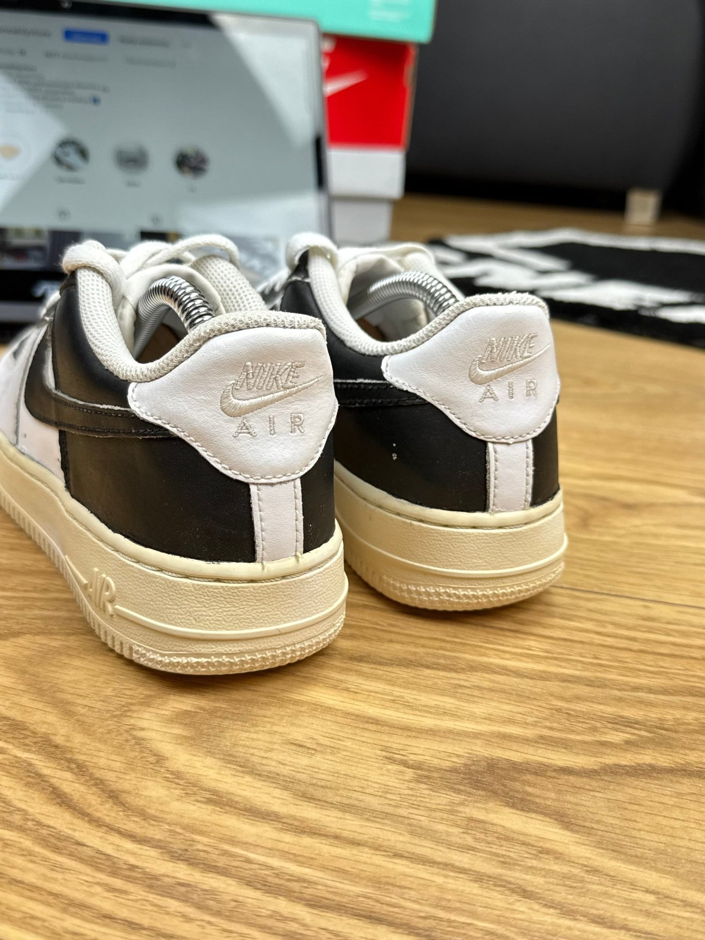 Nike Air Force 1 Low (37.5)
