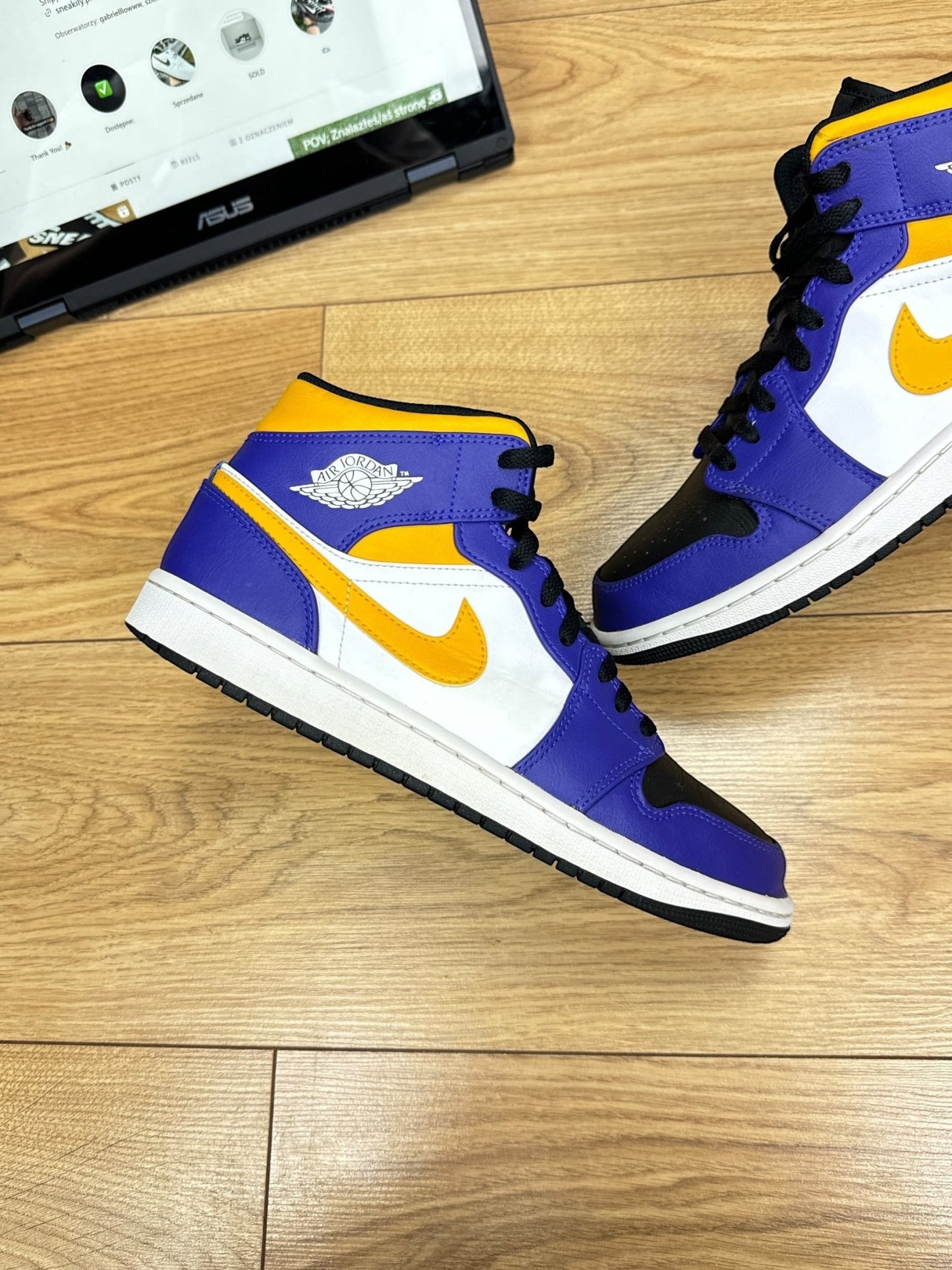 Nike Air Jordan 1 Mid (44)