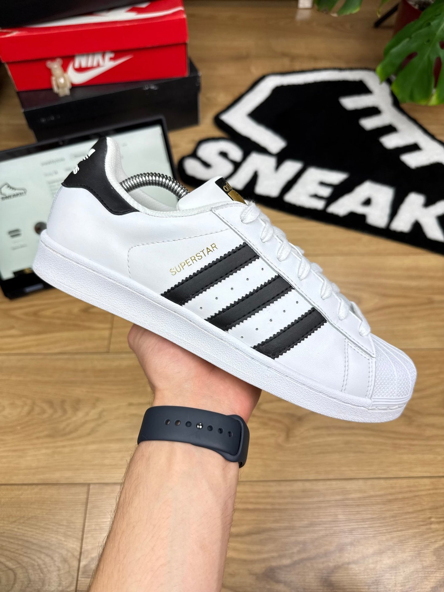 Adidas Superstar (44 2/3)