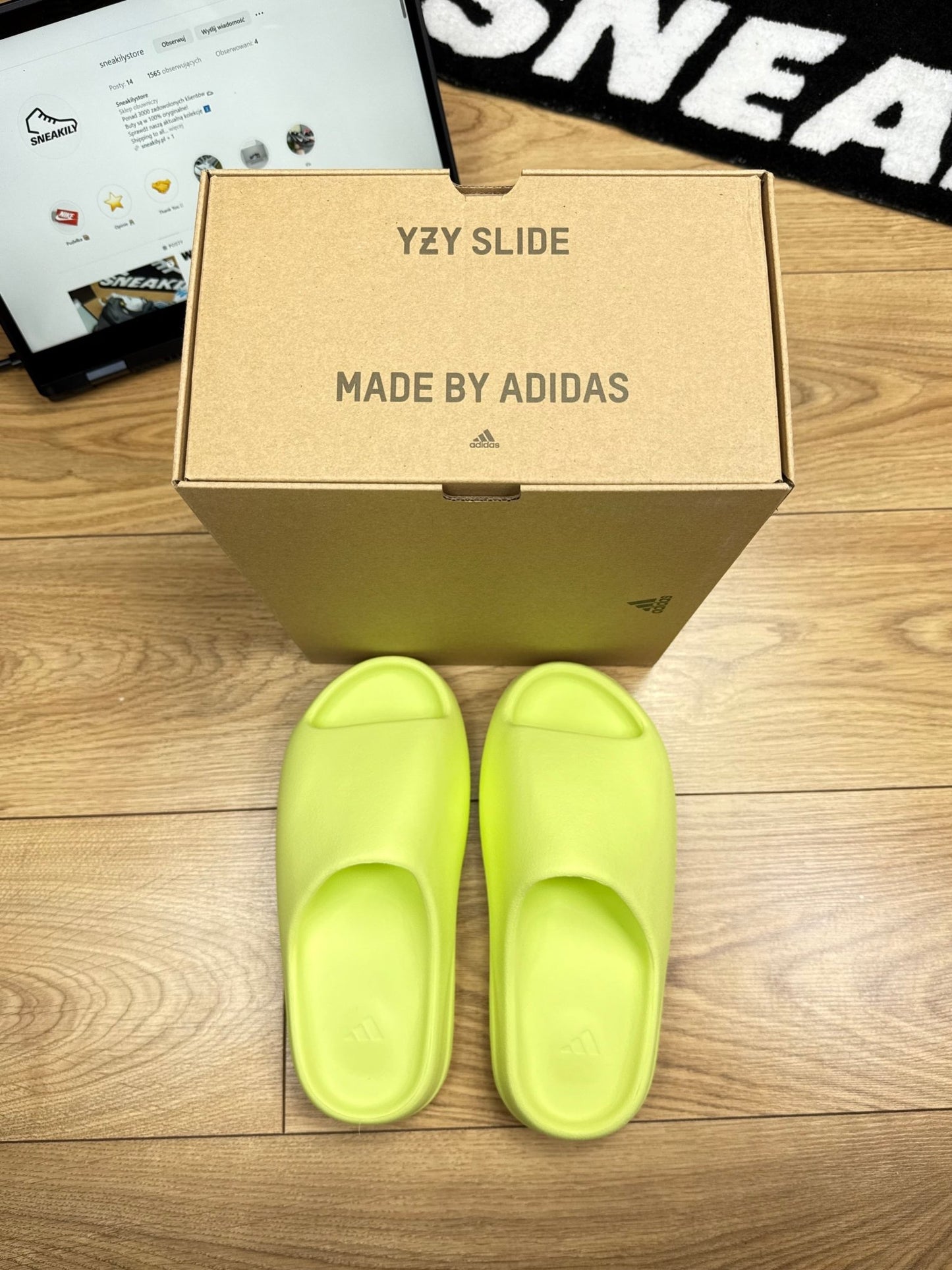 Adidas Yeezy Slides 2022/23 (42)