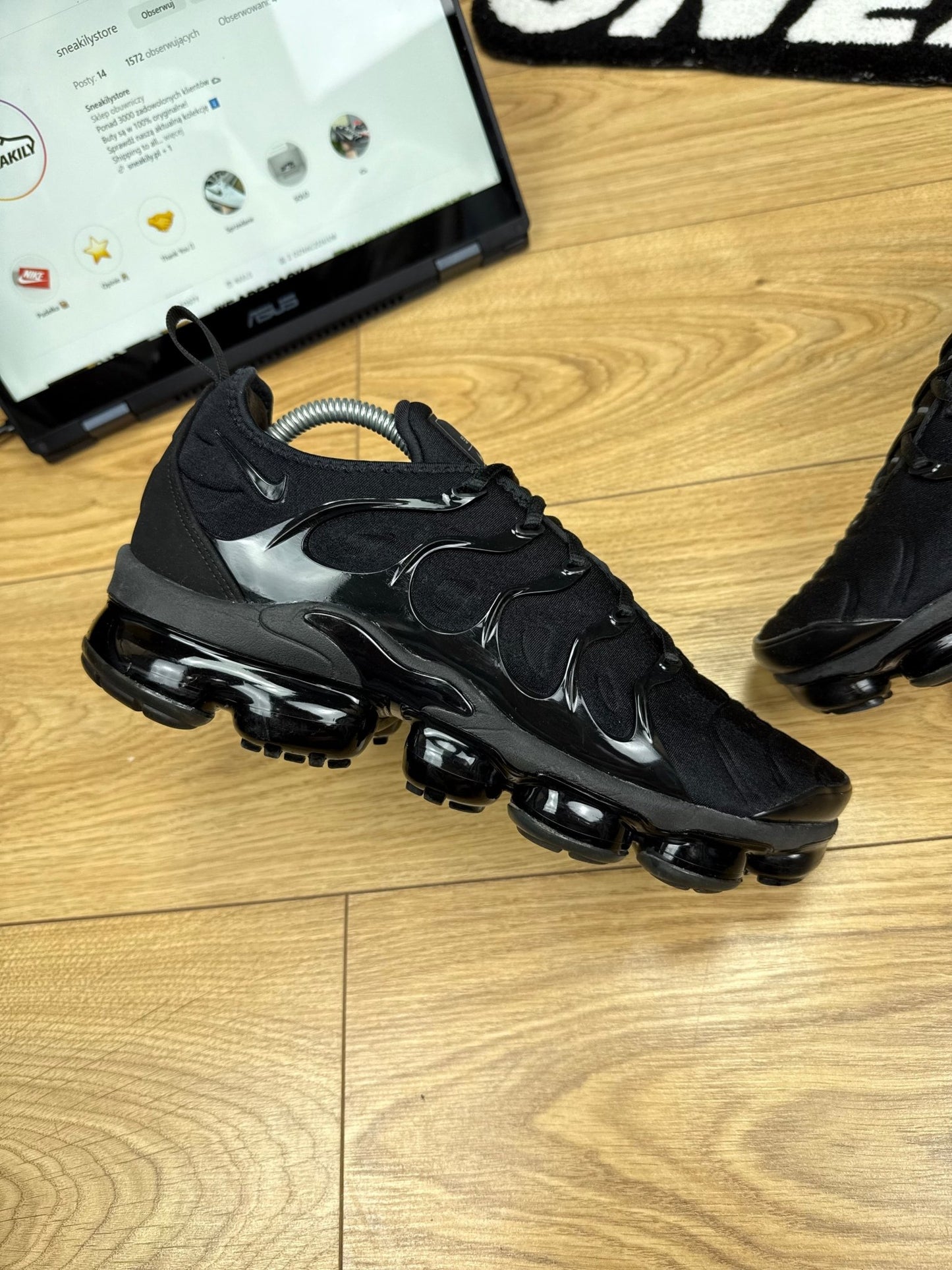 Nike Air Vapormax Plus (42.5)