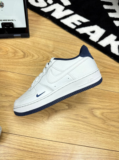 Nike Air Force 1 Low (37.5)