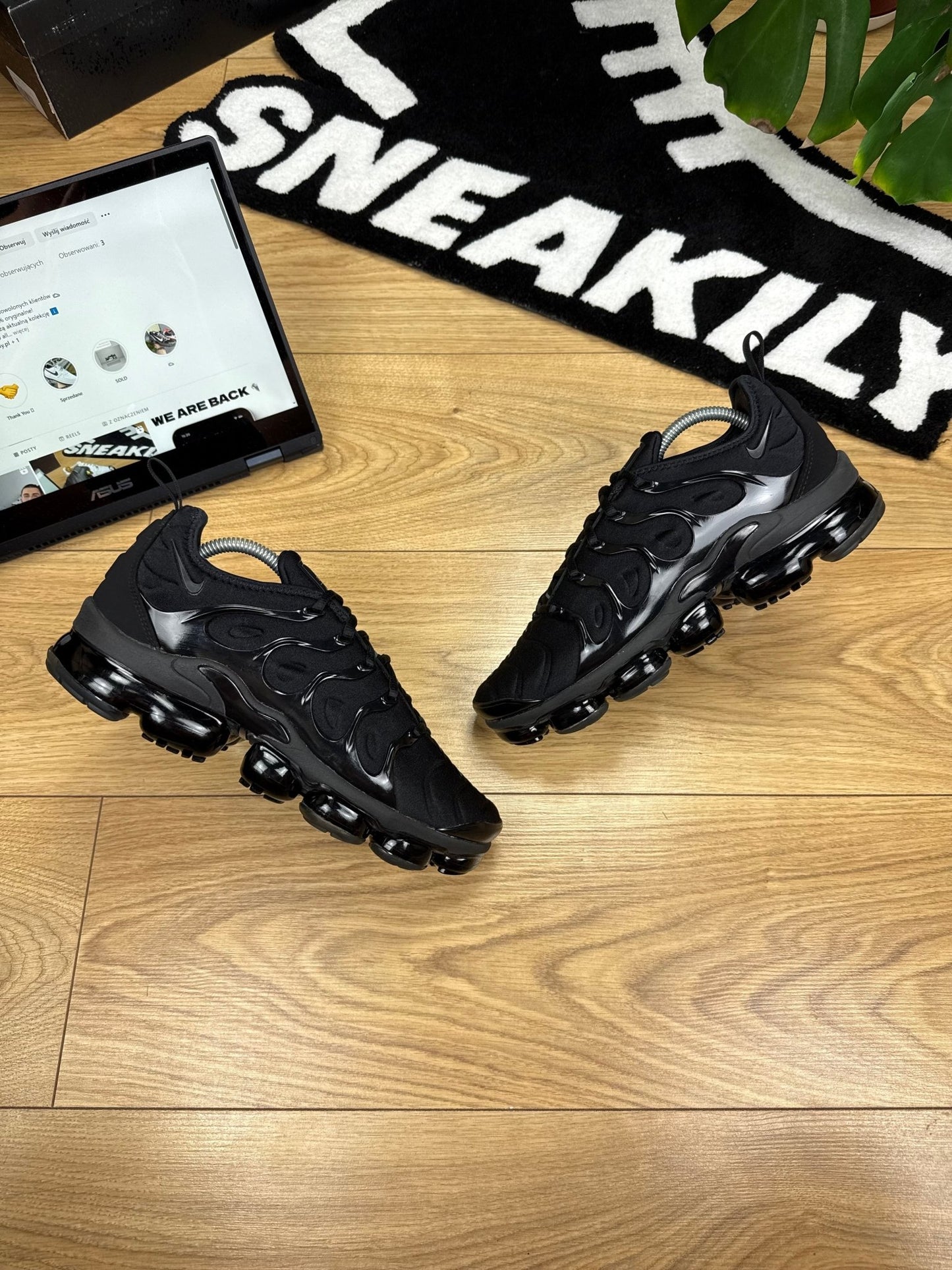 Nike Air Vapormax Plus (42.5)