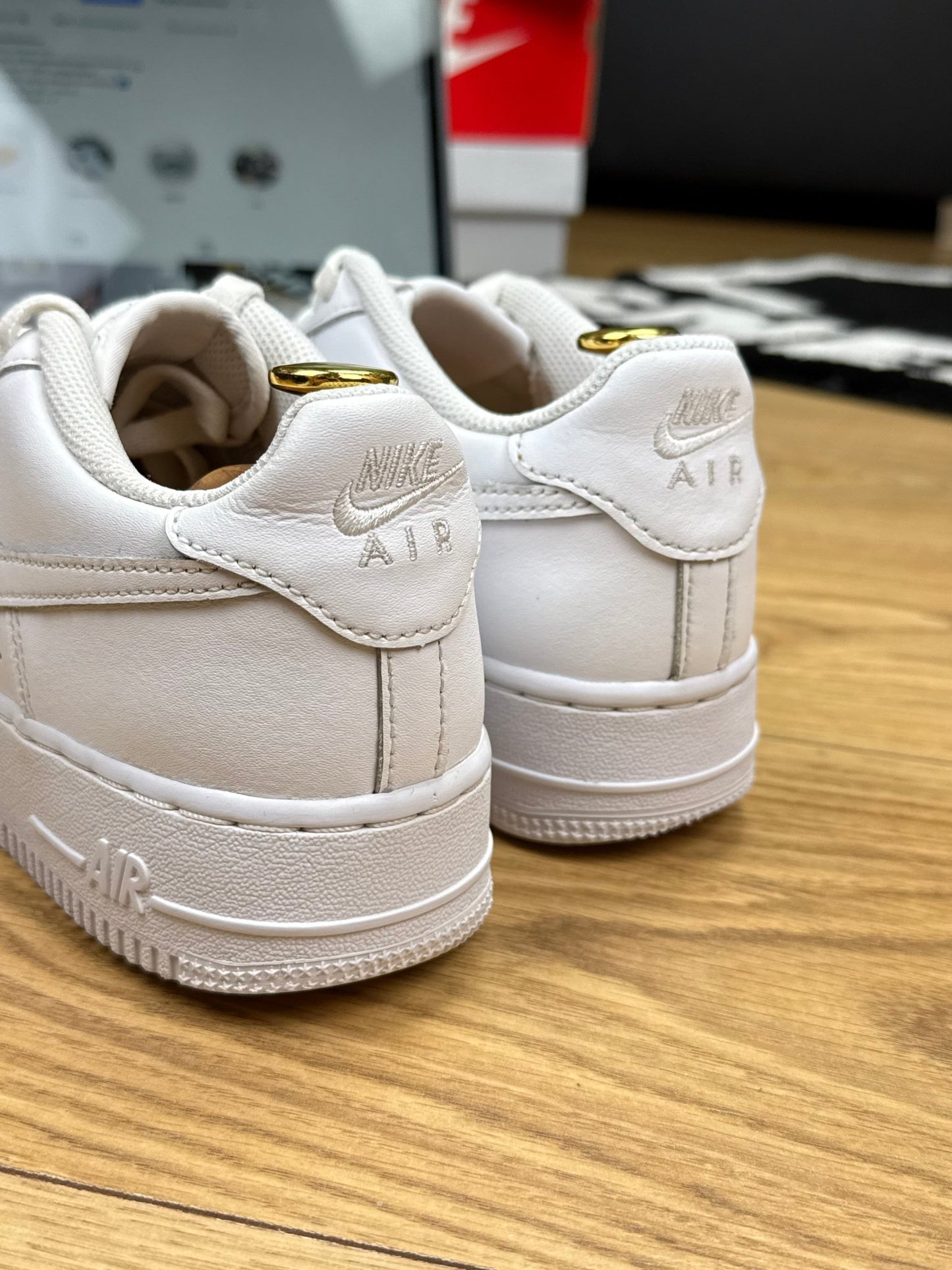 Nike Air Force 1 Low (38.5)