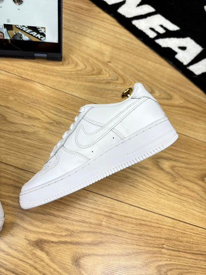 Nike Air Force 1 Low (38.5)