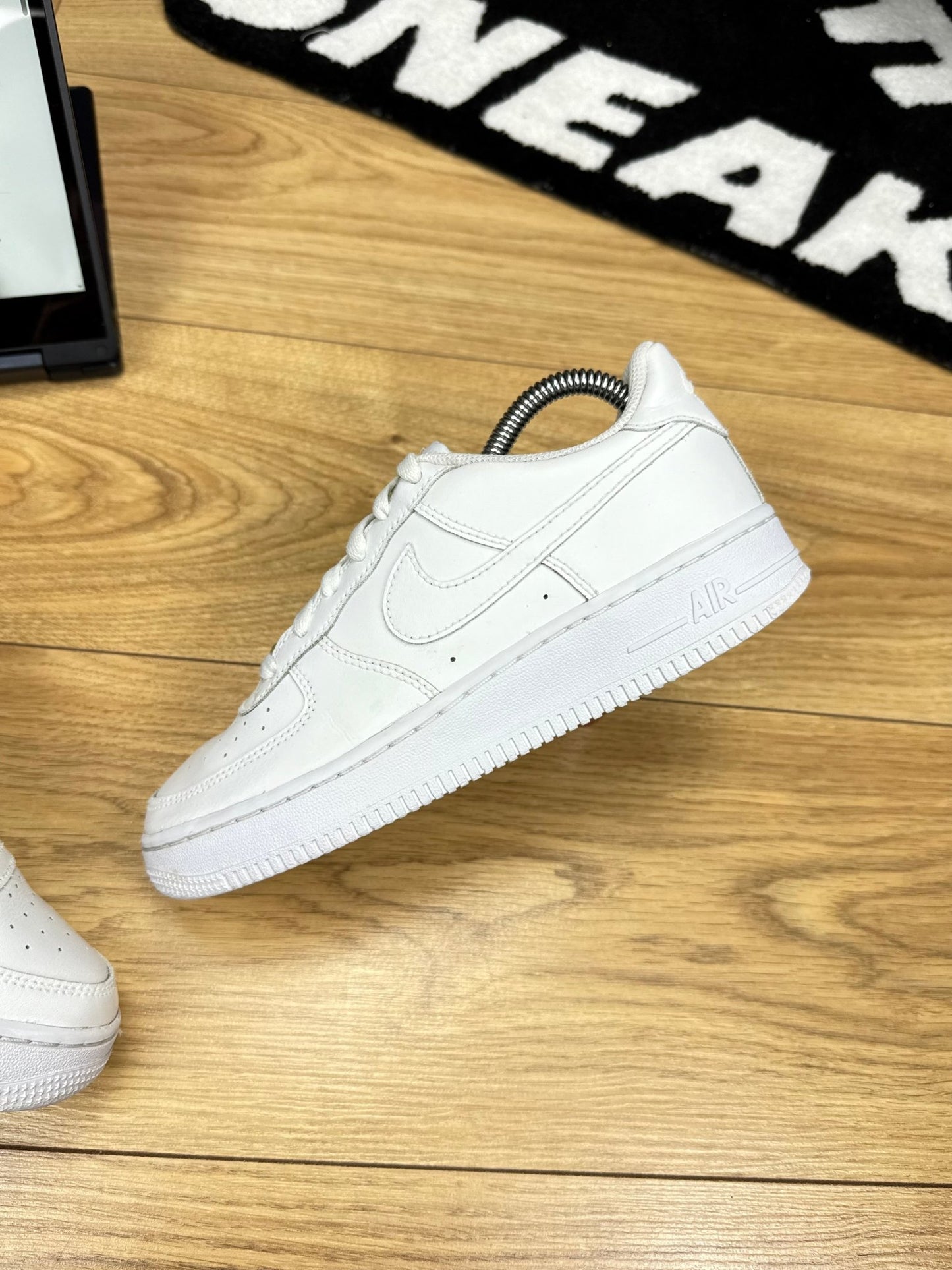 Nike Air Force 1 Low (37.5)