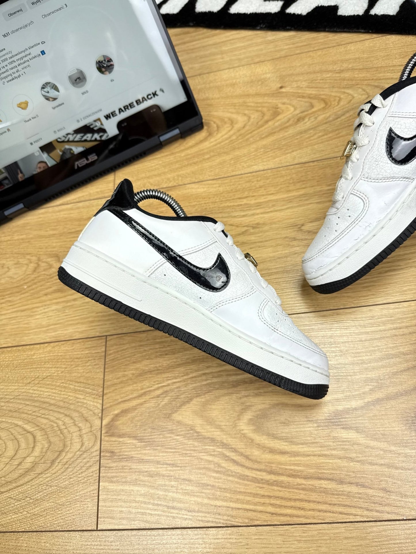 Nike Air Force 1 Low (37.5)