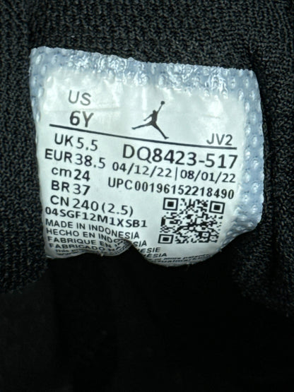 Nike Air Jordan 1 Mid (38.5)