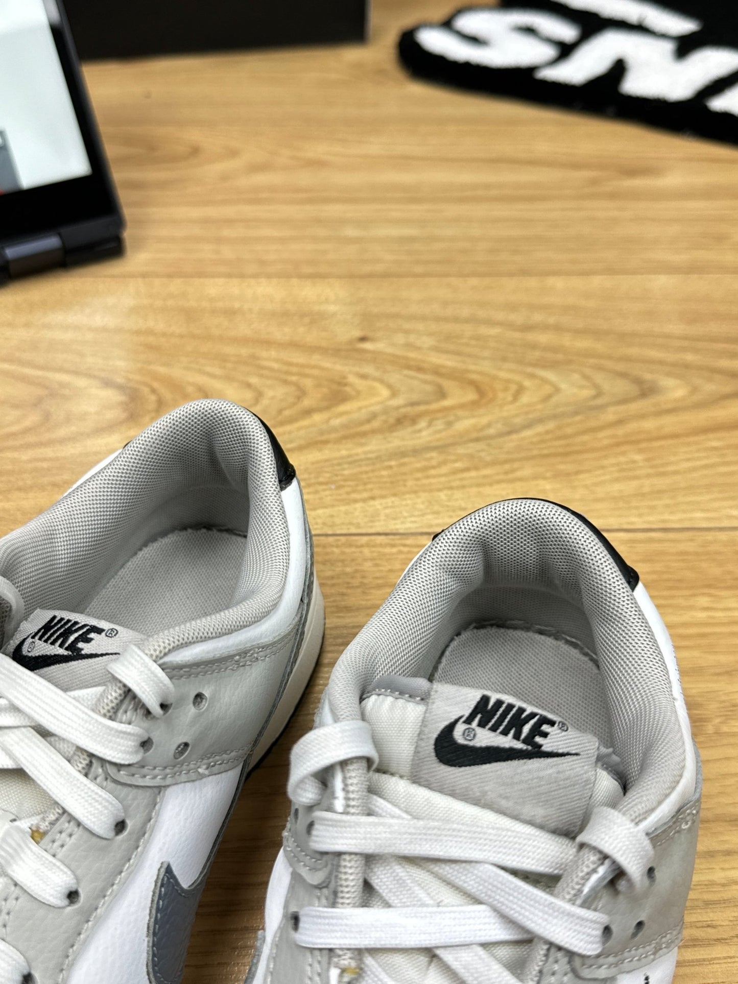 Nike Dunk Low (42)