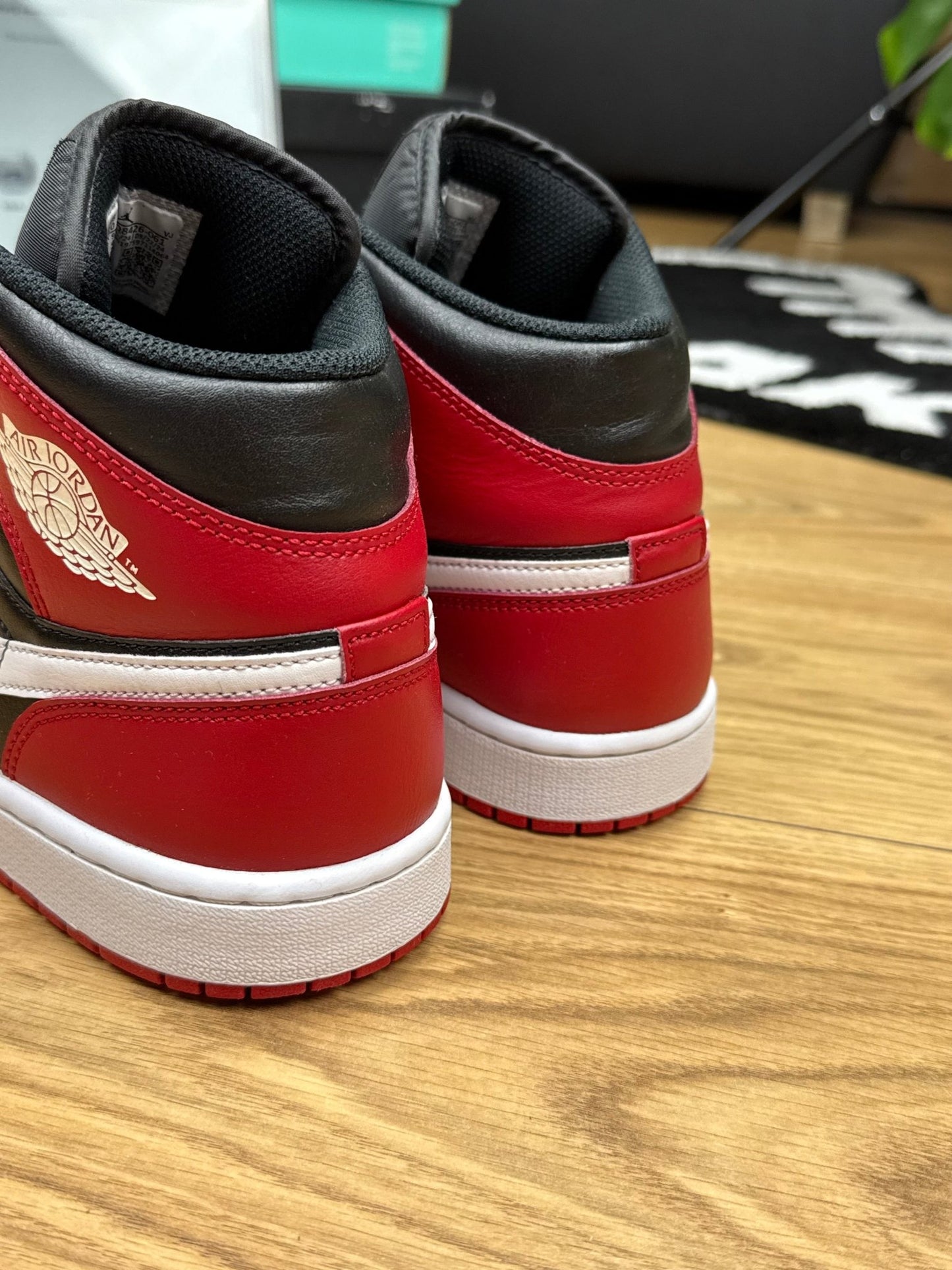 Nike Air Jordan 1 Mid (44)