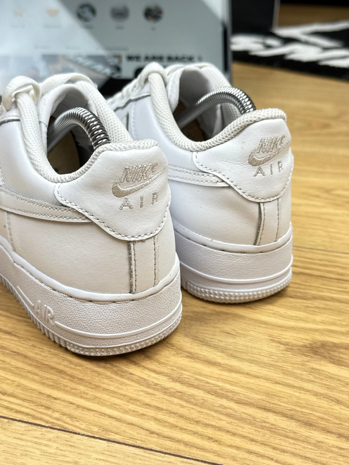Nike Air Force 1 Low (38.5)