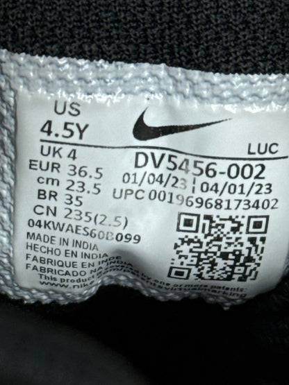 Nike Court Borough (36.5)