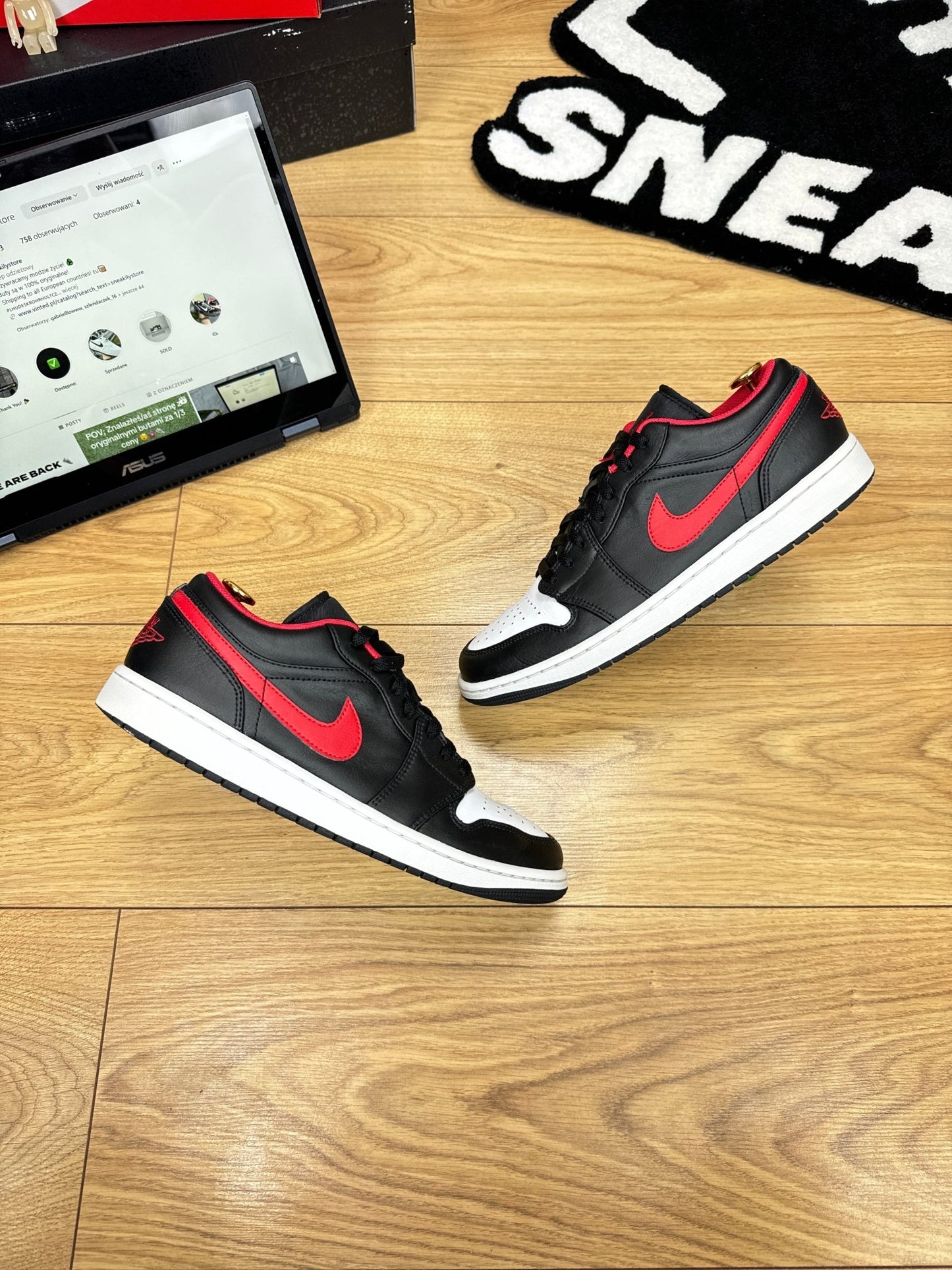 Nike Air Jordan 1 Low (42.5)
