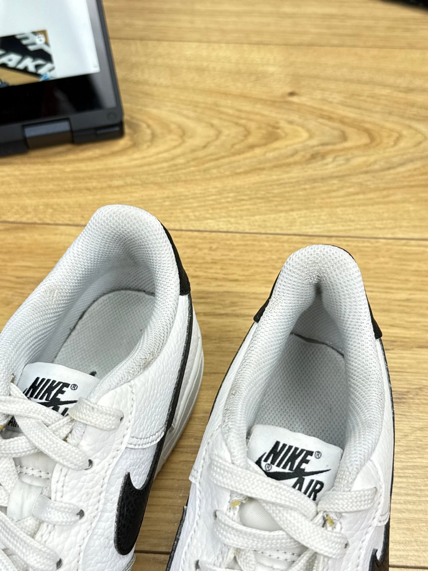 Nike Air Force 1 Low (38.5)