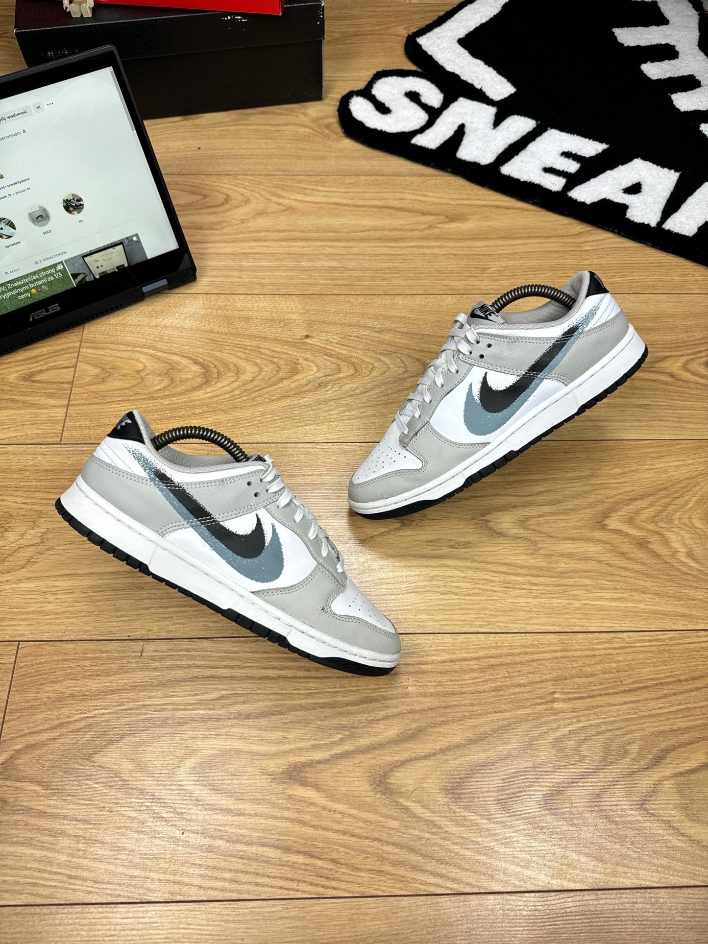 Nike Dunk Low (42)