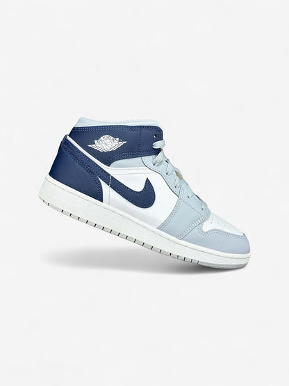 Nike Air Jordan 1 Mid (39)