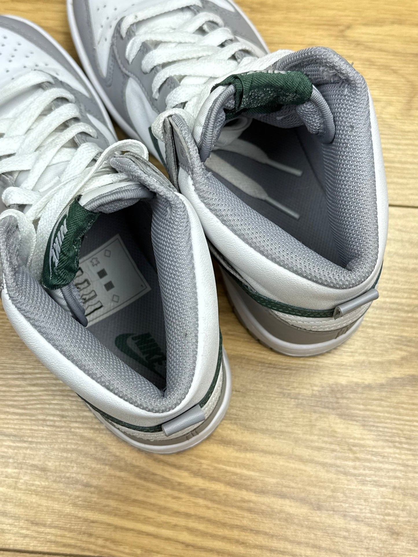 Nike Dunk High (36.5)