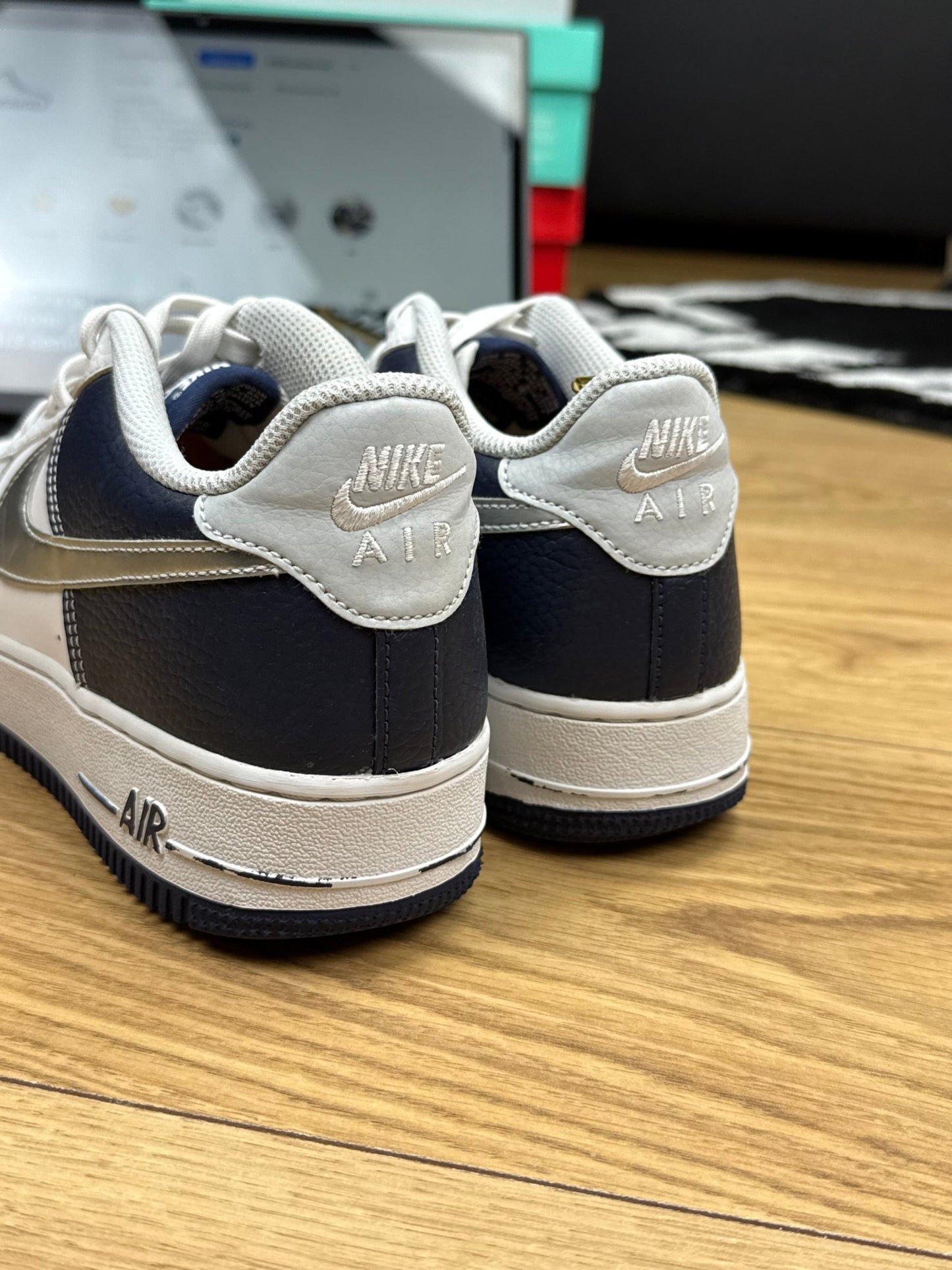 Nike Air Force 1 Low (40)