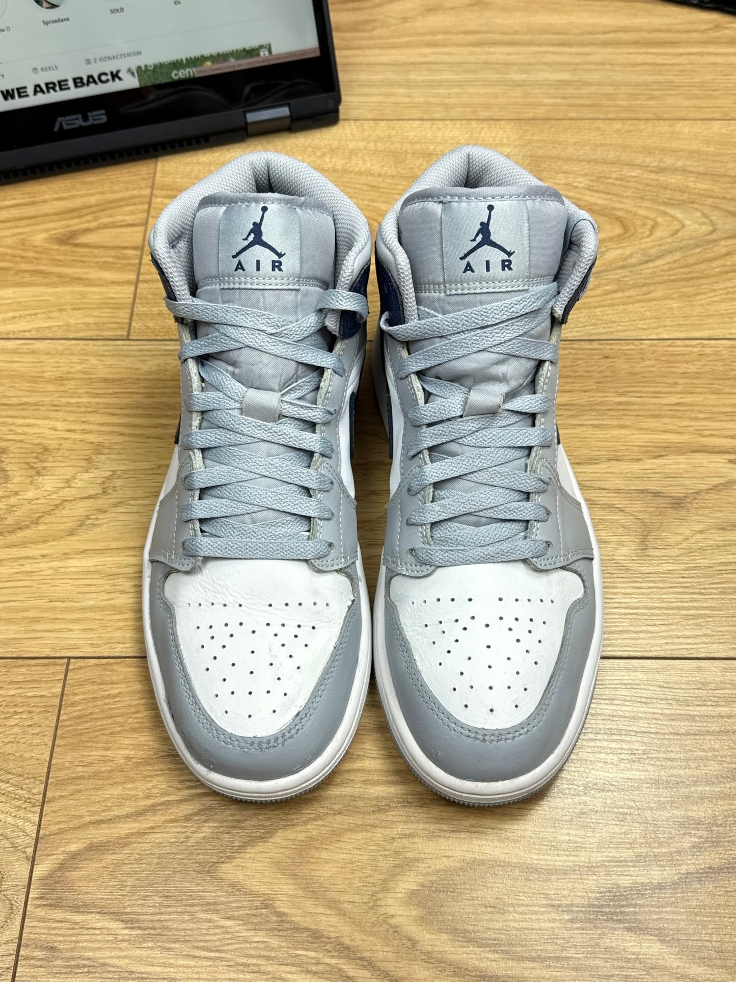 Nike Air Jordan 1 Mid (42.5)