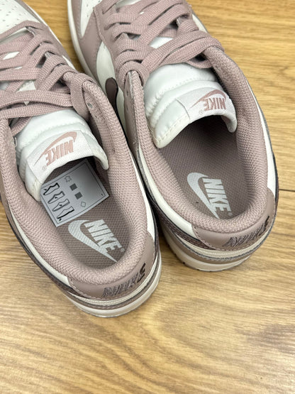 Nike Dunk Low (40)