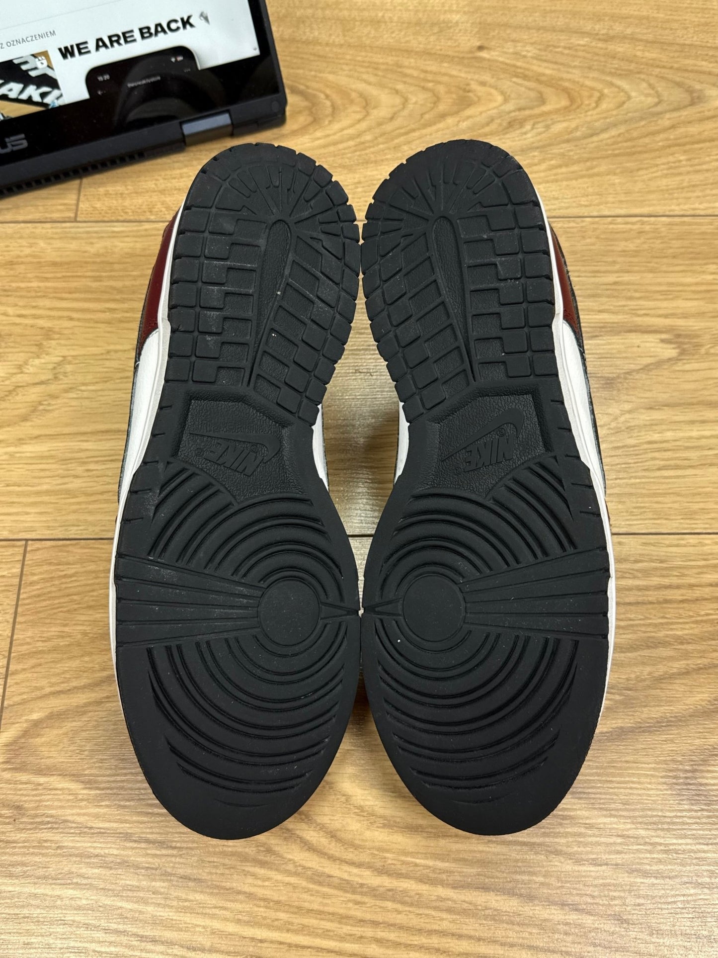 Nike Dunk Low (41)
