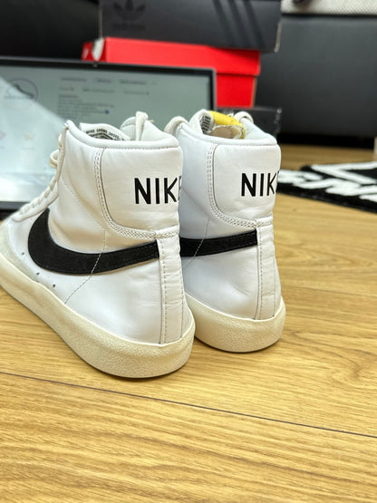 Nike Blazer Mid 77 (43)