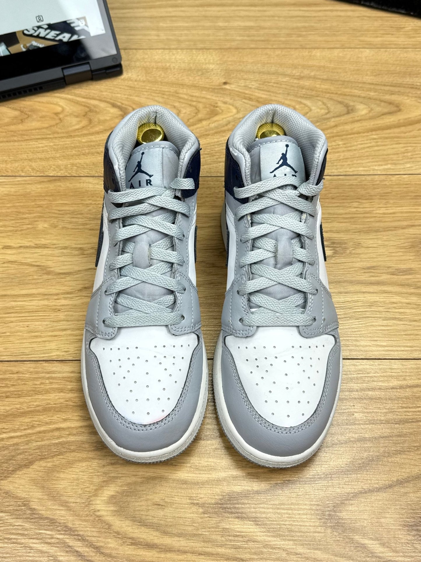 Nike Air Jordan 1 Mid (39)