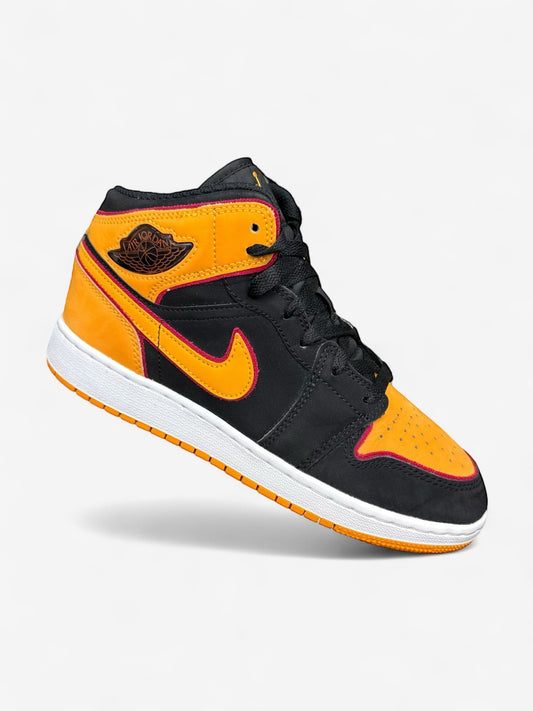 Nike Air Jordan 1 Mid (38)