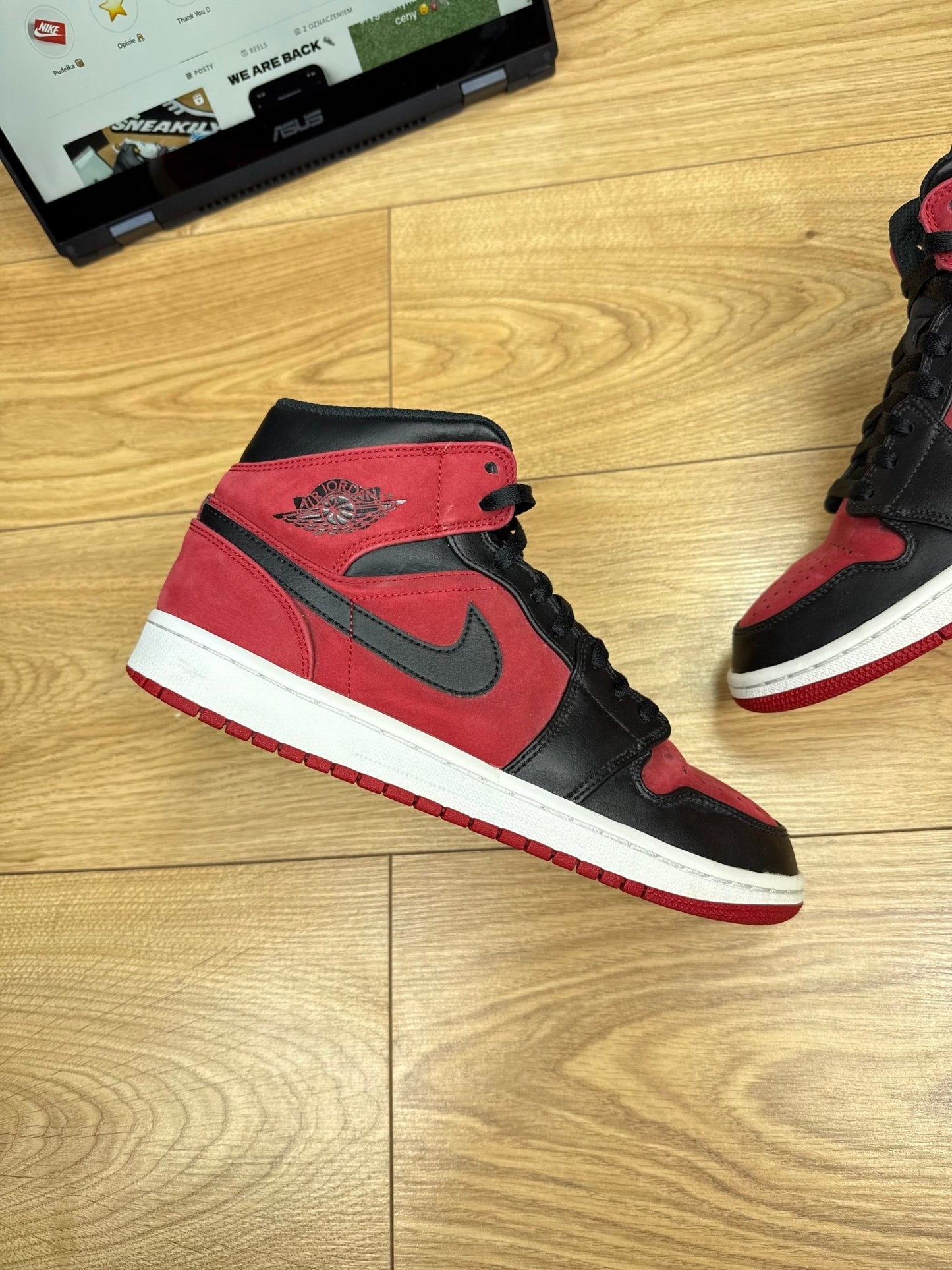 Nike Air Jordan 1 Mid (42)