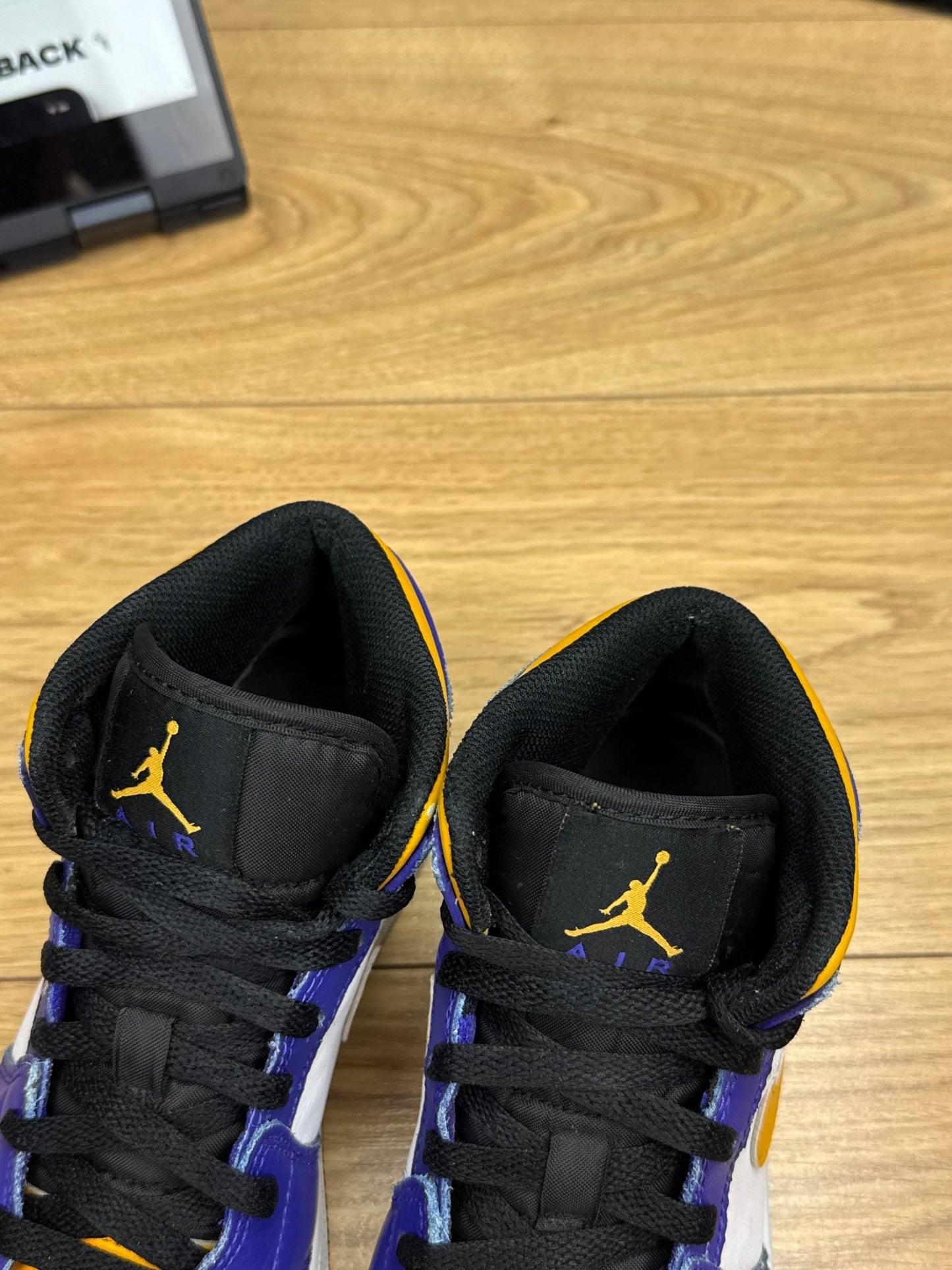 Nike Air Jordan 1 Mid (38)