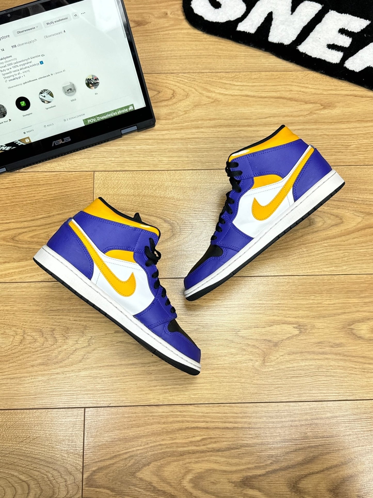 Nike Air Jordan 1 Mid (44)