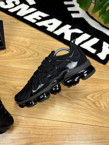 Nike Air Vapormax Plus (42.5)