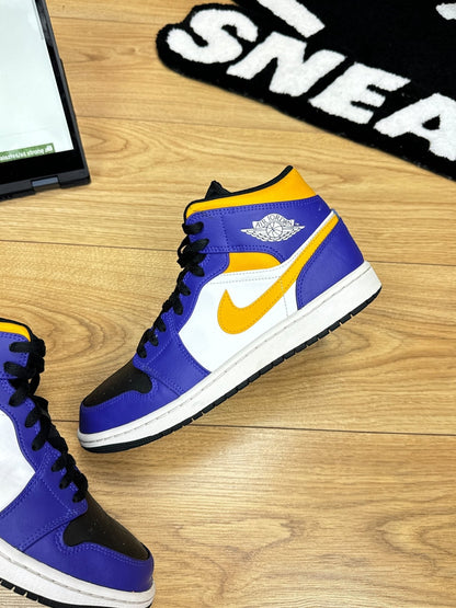Nike Air Jordan 1 Mid (44)