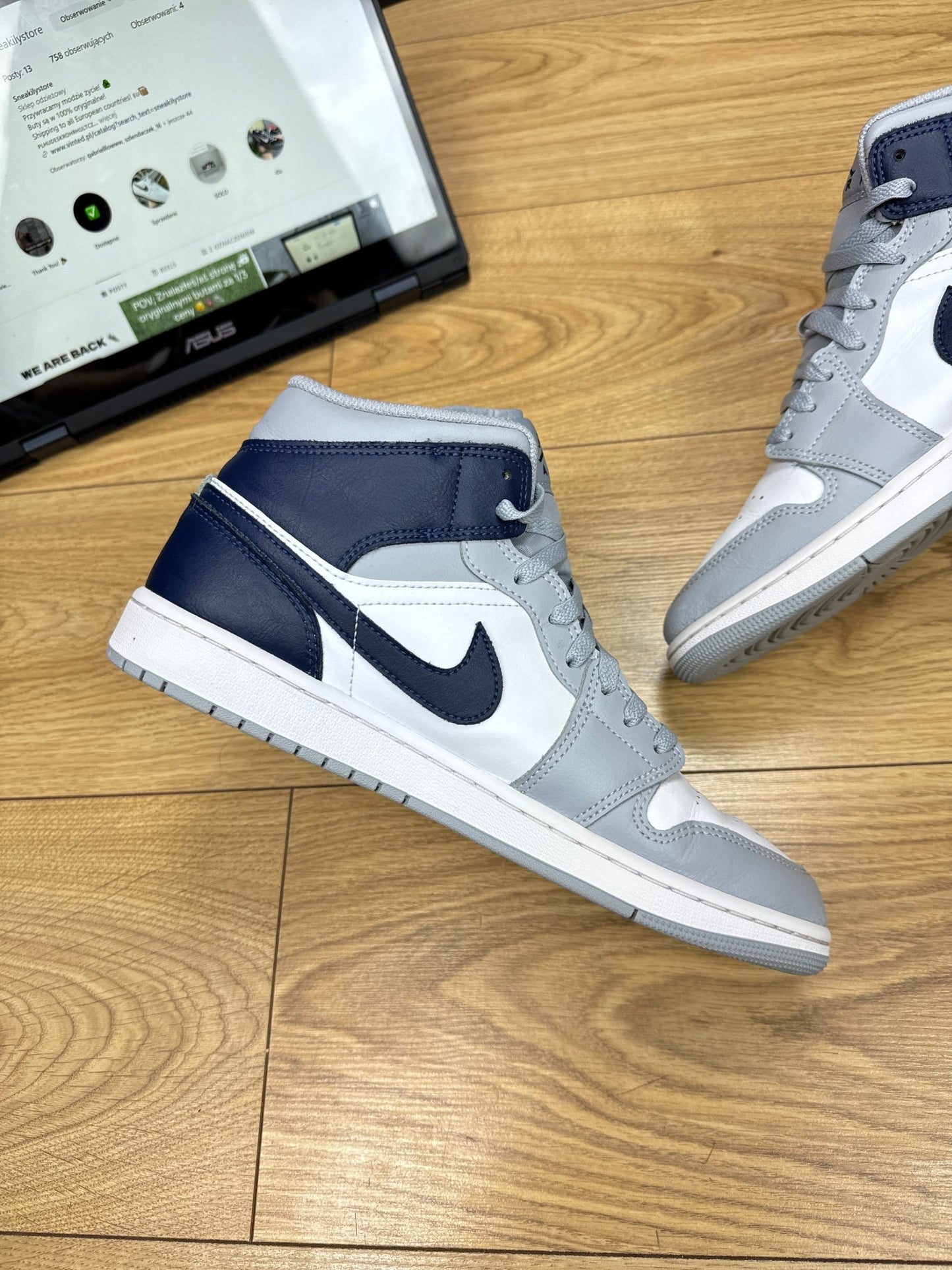 Nike Air Jordan 1 Mid (44)