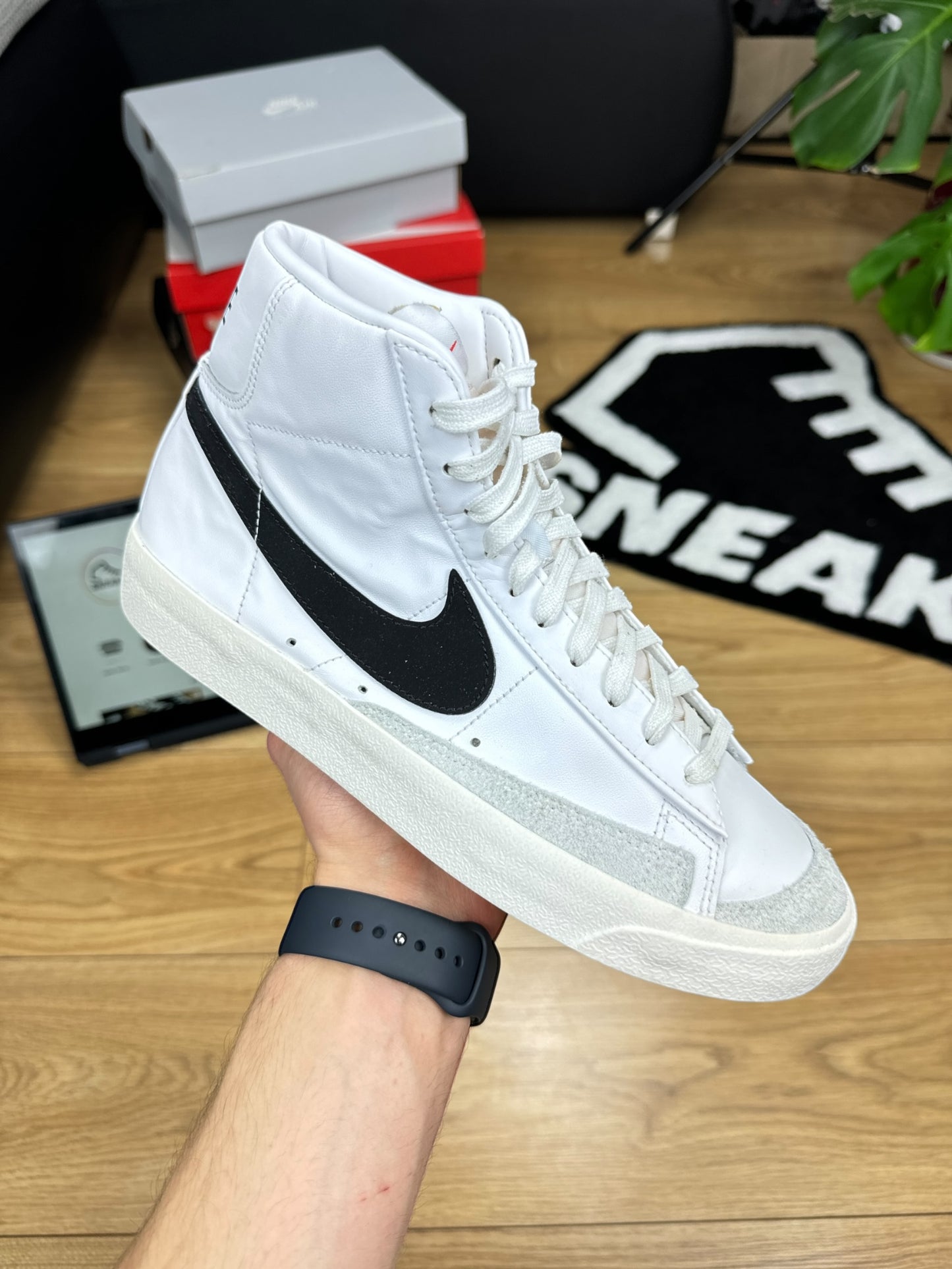 Nike Blazer Mid 77 (41)