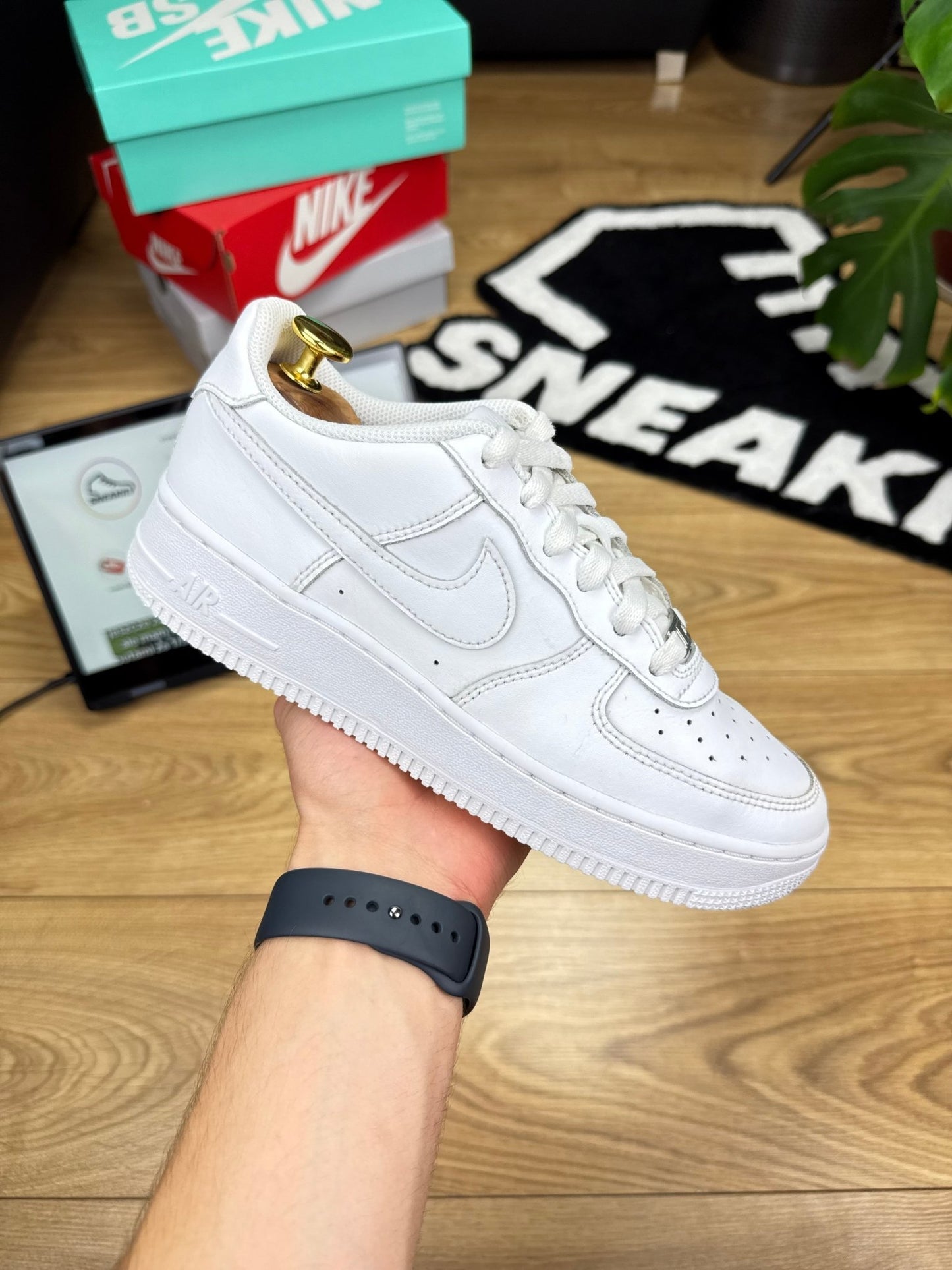 Nike Air Force 1 Low (38.5)