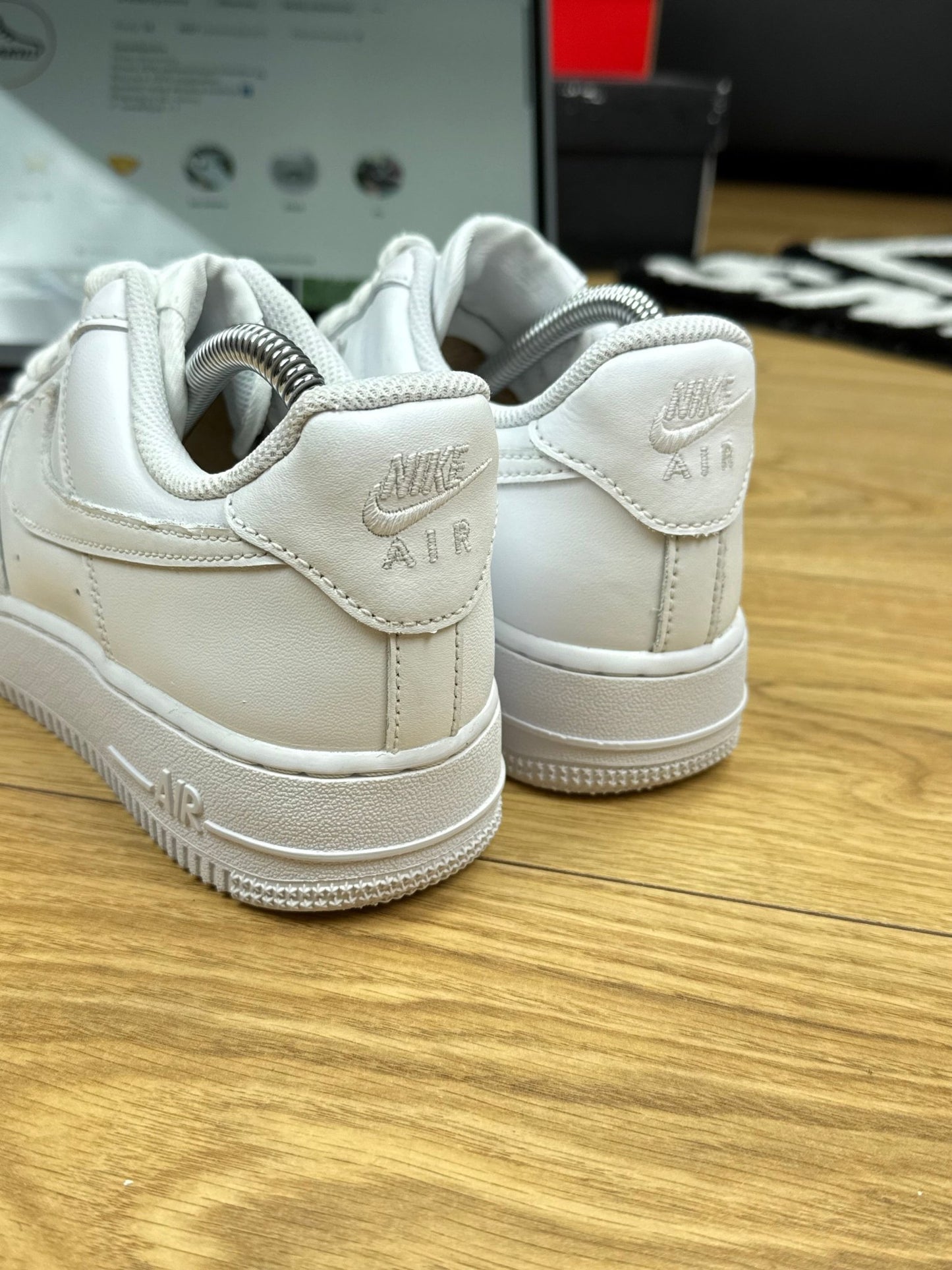 Nike Air Force 1 Low (38.5)