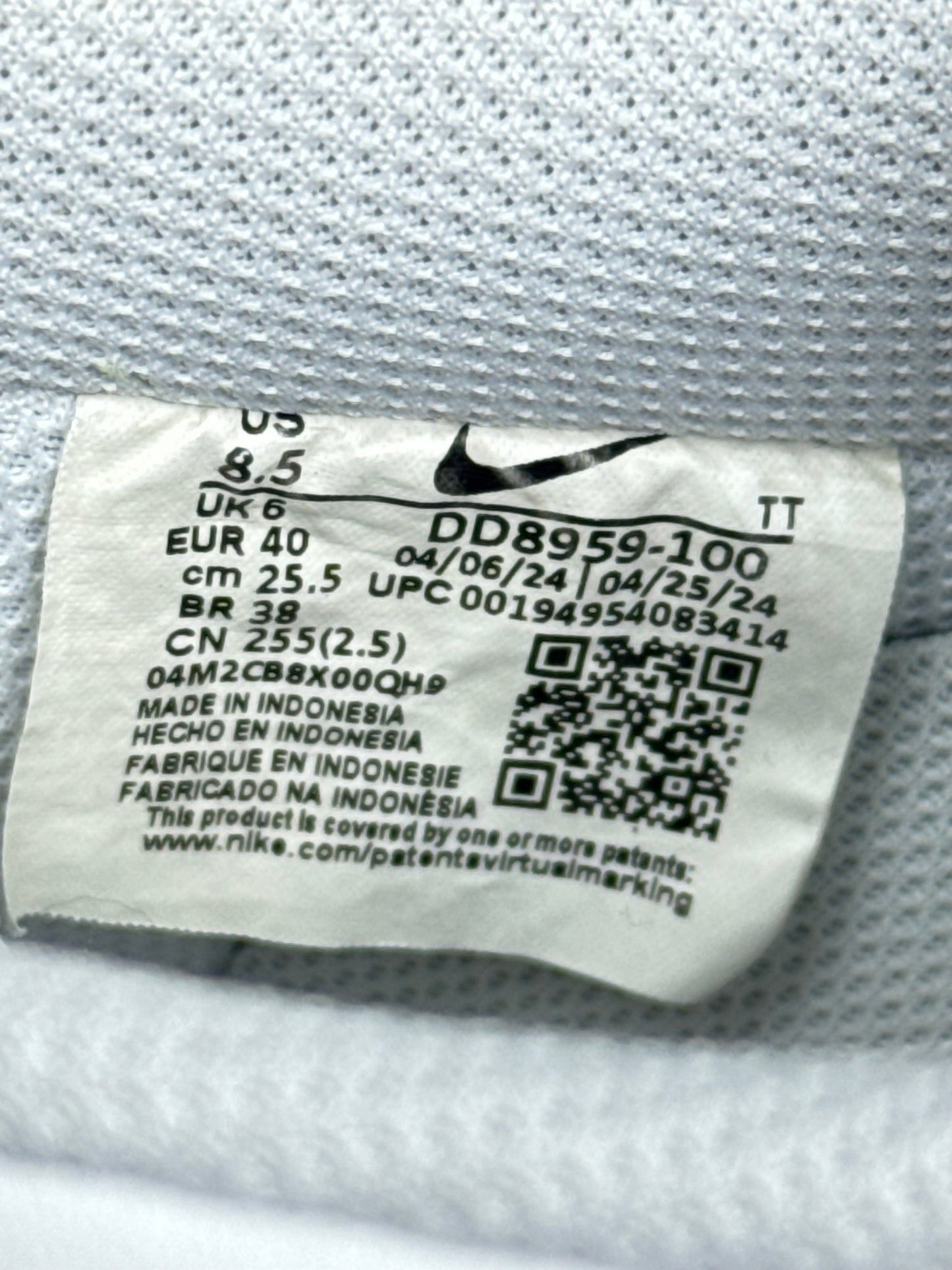 Nike Air Force 1 Low (40)