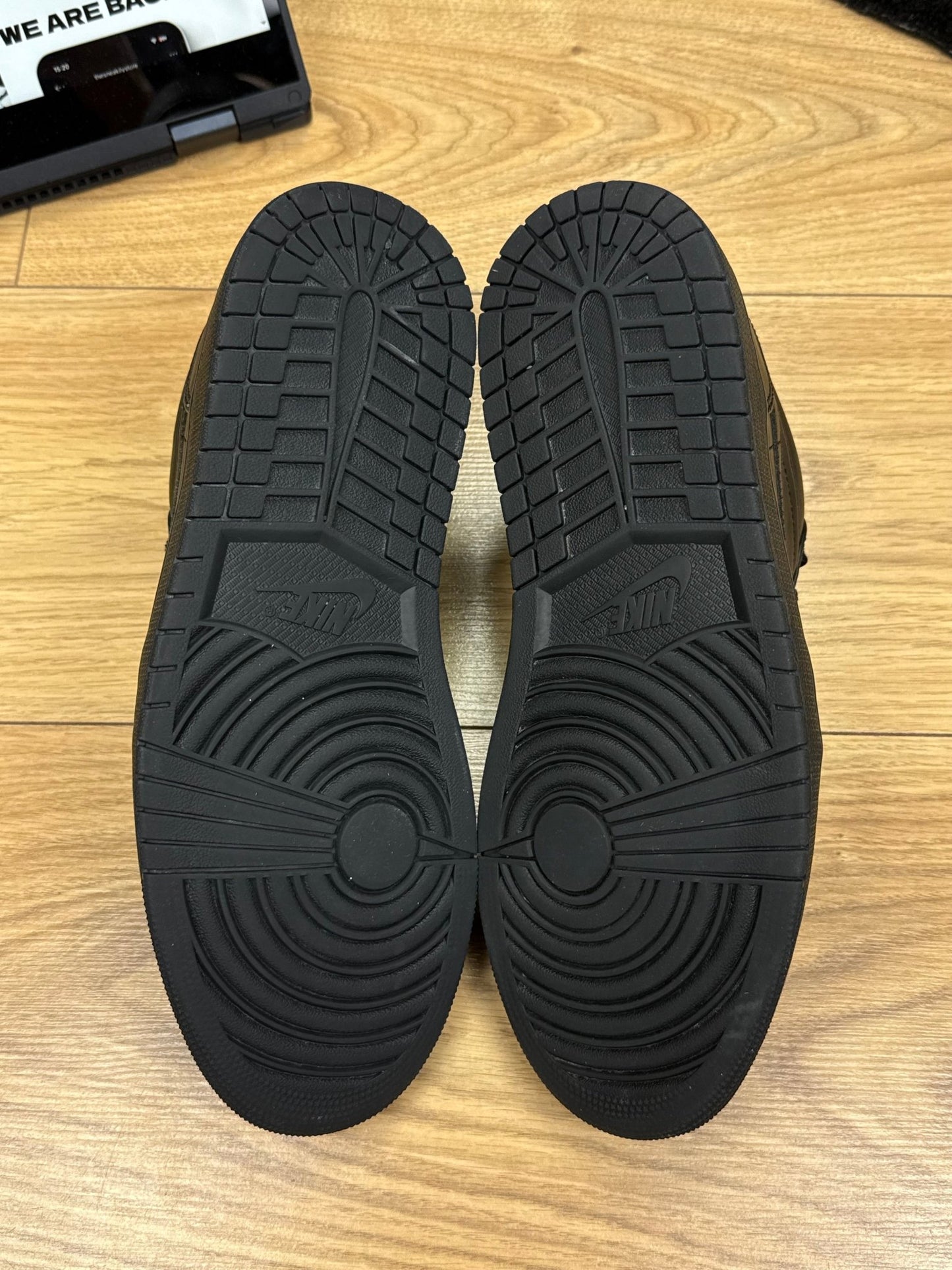 Nike Air Jordan 1 Low (44)